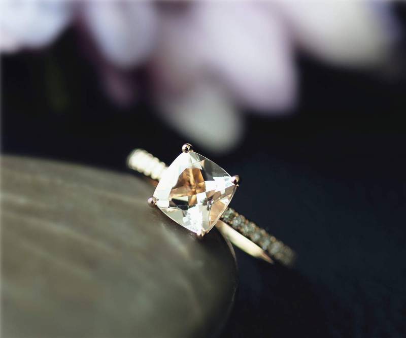 Volle Ewigkeit Diamanten Ausgefasst 6mm Natürliche Rosa Morganit Ring Massiv 14K Rose Gold Ehering Promise Verlobungsring von NidaRings