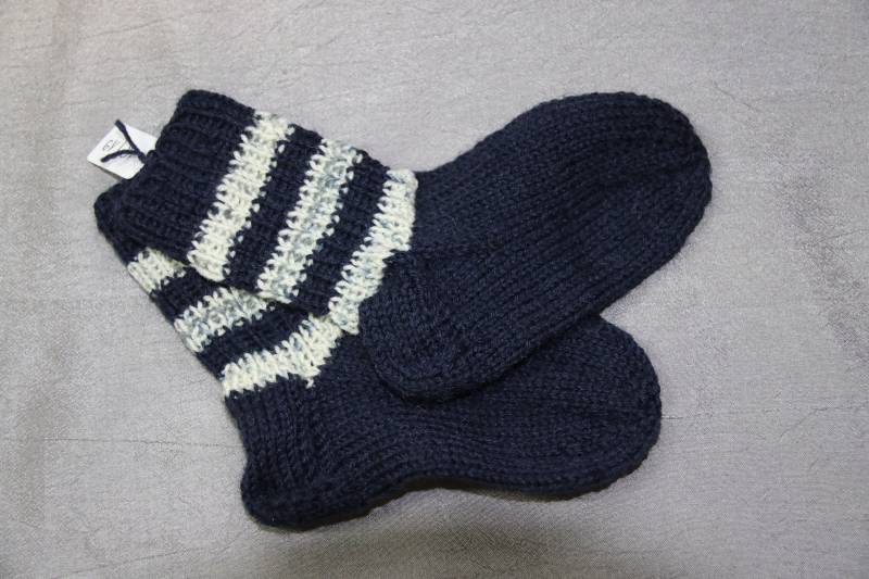 Handgestrickte Socken Größe 18/19 von NiederwasserDesign