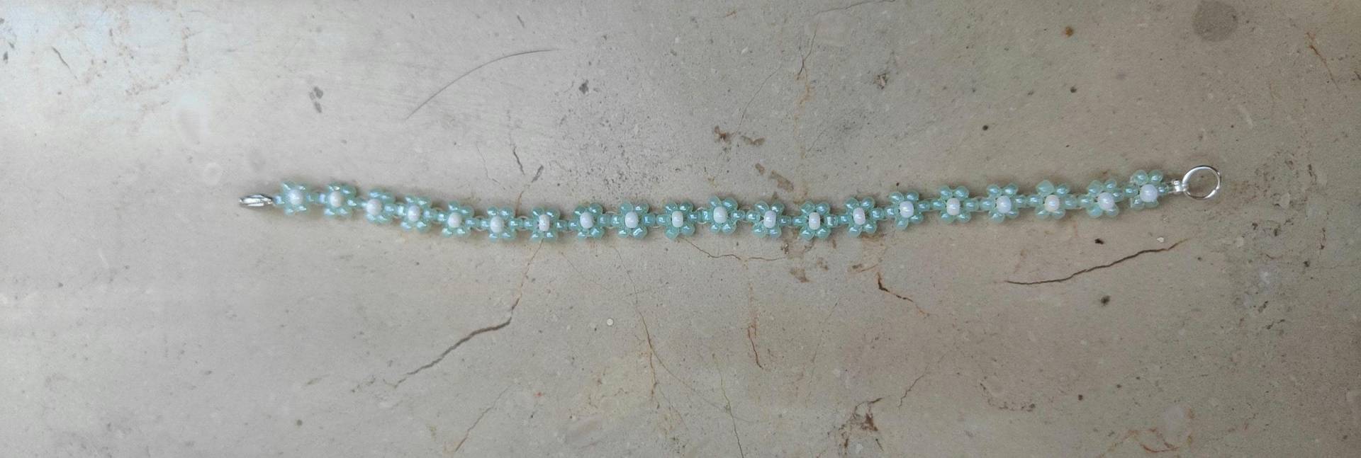 Armkette Mit Blumenperlen von NiggisShinyPearls