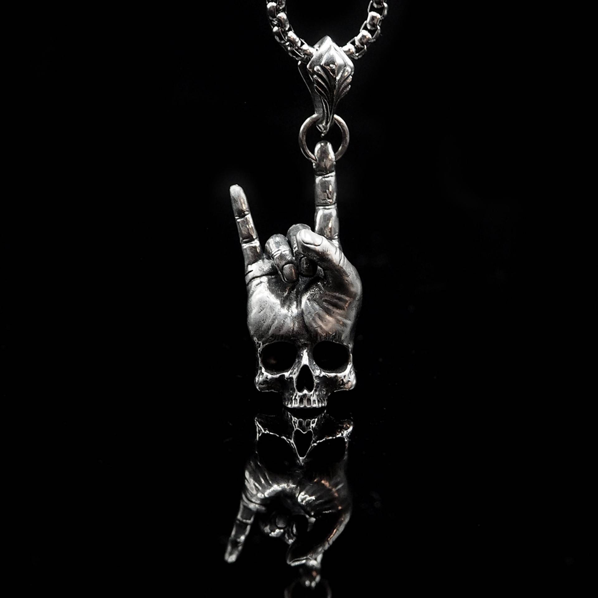 Rock Totenkopf Anhänger Silber Schmuck Herren Damen Halskette von NightMelody