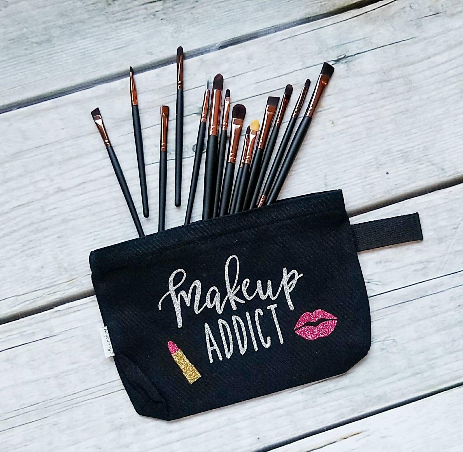 Makeup Tasche, Addict, Große Schminktasche, Liebhaber Geschenk, Personalisierte Makeup Tasche, Addict, Große Schminktasche, Liebhaber Geschenk, Personalisierte von NightOwlsDesignsCo