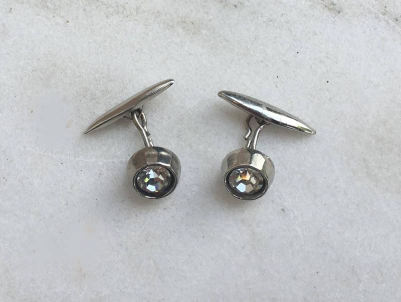 50Er Jahre Manschettenknöpfe, Vintage Walfisch Strass Kette Manschettenknöpfe 50Er Jahre Manschettenknöpfe, Vintage Walfisch Strass Kette Manschettenknöpfe von Nightofjoyvintage