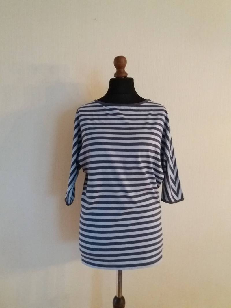 Vintage Marimekko Damen Grau Gestreiftes Marine Sweatshirt Größe Xs Bis M von NikasClothing