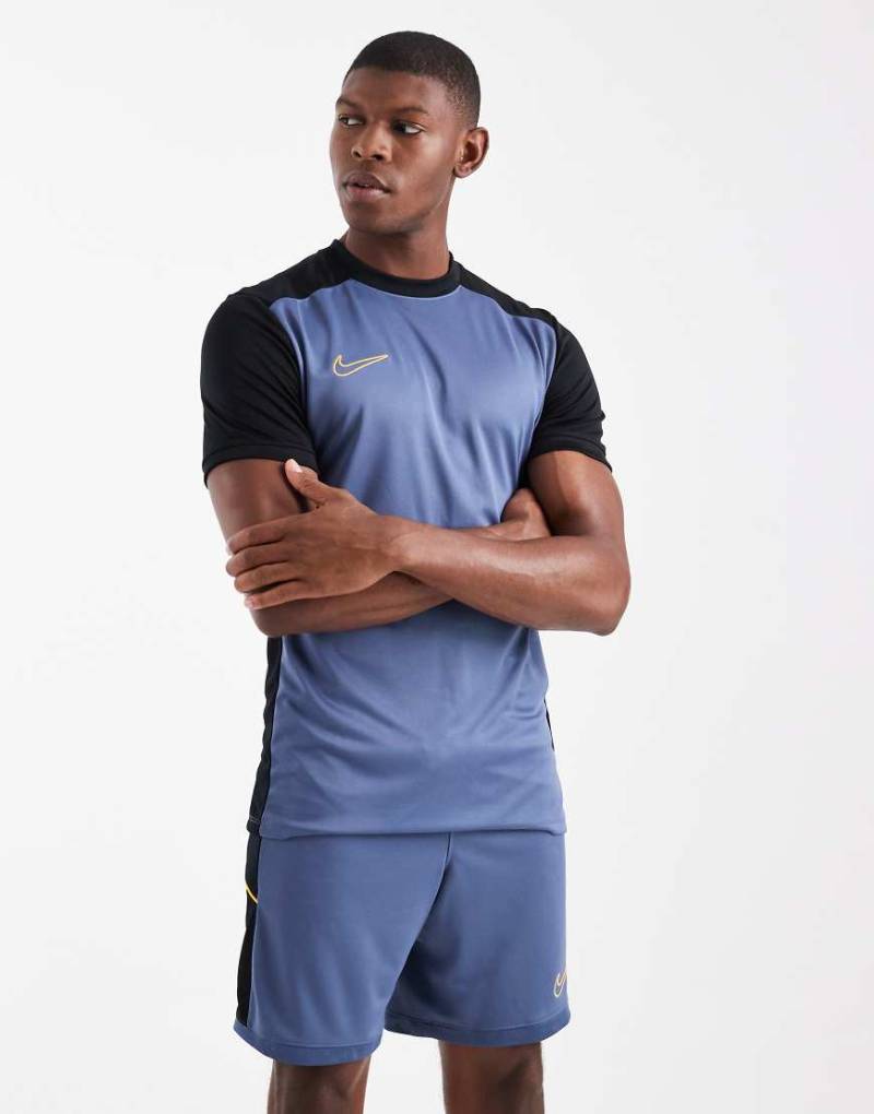 Nike Football - Academy 25 Dri-FIT - T-Shirt in Blau Nike Football - Academy 25 Dri-FIT - T-Shirt in Blau von Nike Football