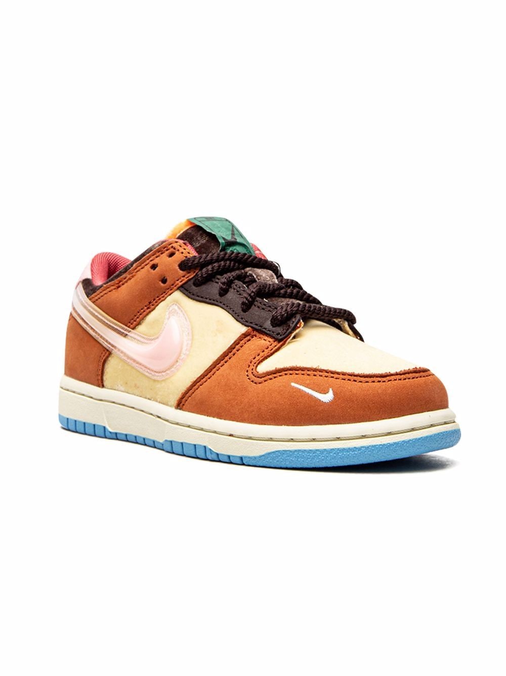 Nike Kids x Social Status Dunk Mid Chocolate Milk Sneakers - Nude von Nike Kids