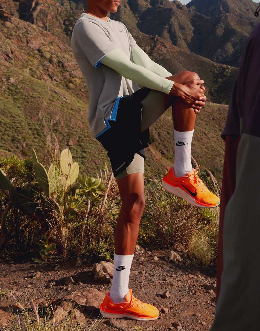 Nike Running - Air Winflo 11 - Laufschuhe in Orange von Nike Running