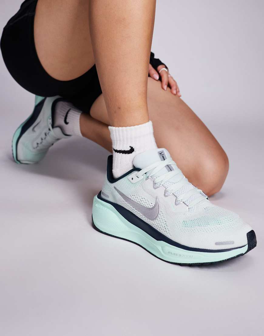 Nike Running - Air Zoom Pegasus 41 - Sneaker in Hellgrün Nike Running - Air Zoom Pegasus 41 - Sneaker in Hellgrün von Nike Running