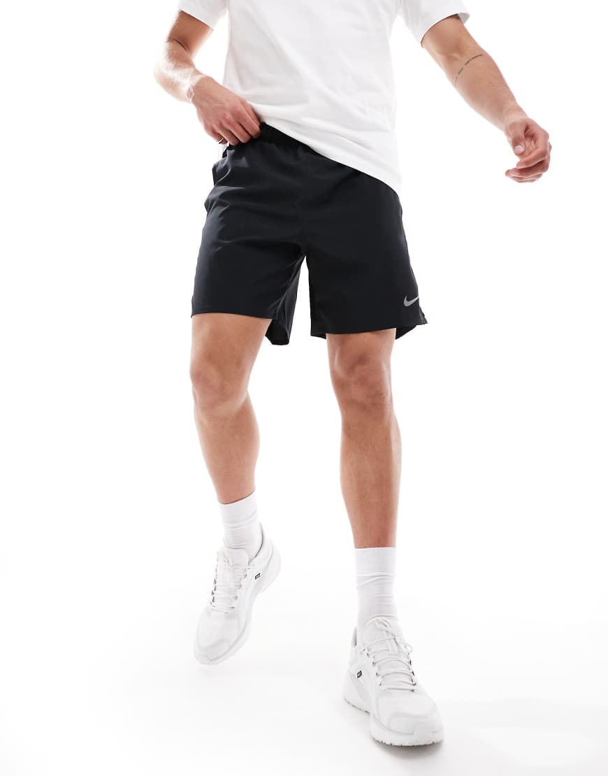 Nike Running - Challenger Dri-FIT - Shorts in Schwarz, 7 Zoll Nike Running - Challenger Dri-FIT - Shorts in Schwarz, 7 Zoll von Nike Running