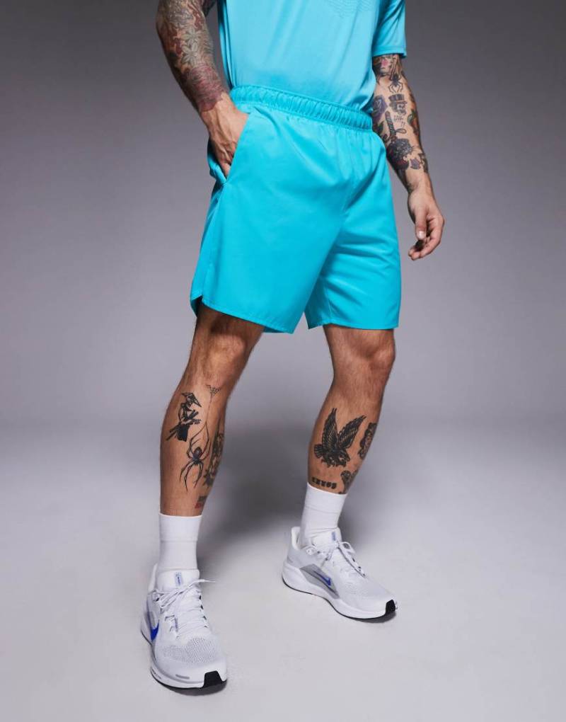 Nike Running - Challenger Dri-FIT - Shorts in Türkis, 7 Zoll Schrittänge-Blau von Nike Running