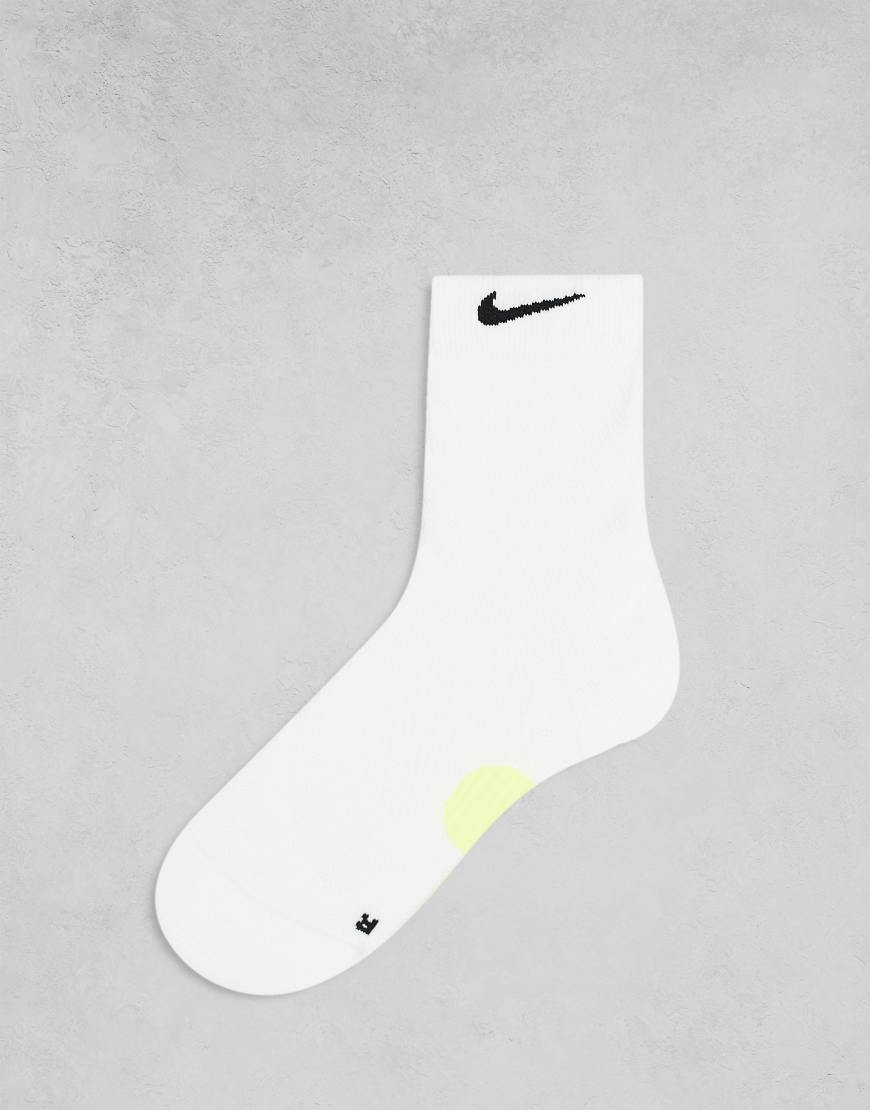 Nike Running - Fast - Crew-Socken in Weiß von Nike Running