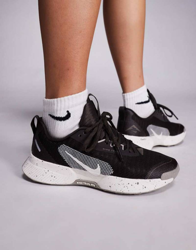 Nike Running - Juniper Trail 3 - Sneaker in Braun-Brown von Nike Running