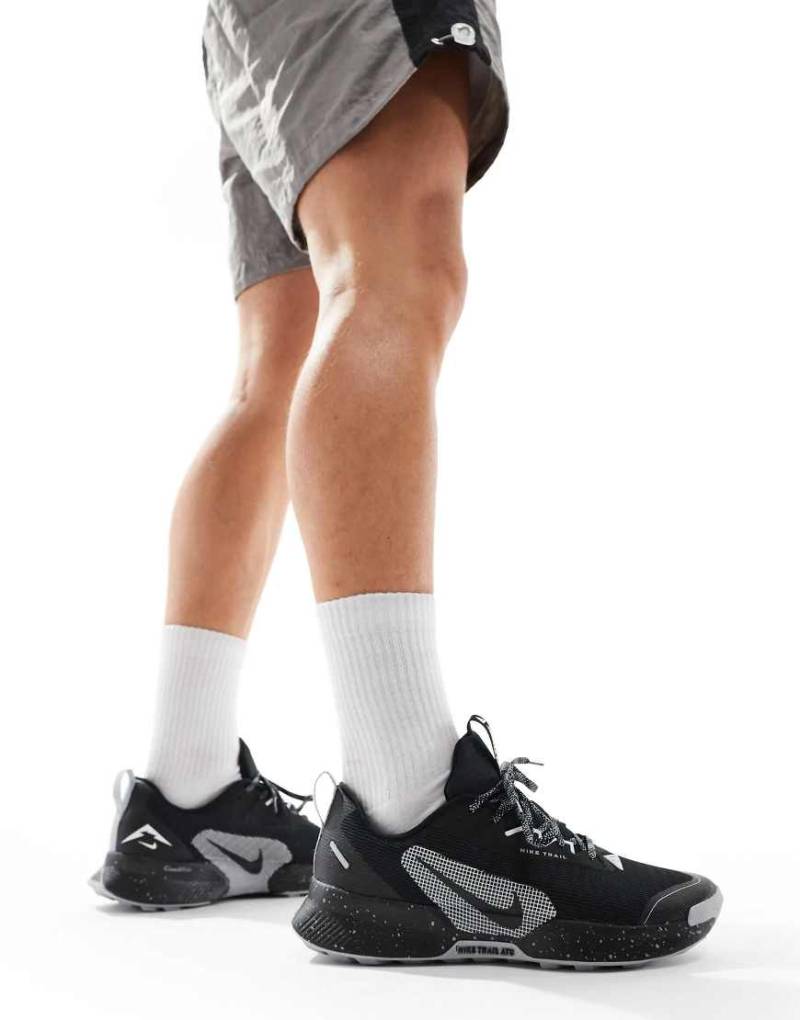 Nike Running - Juniper Trail 3 - Sneaker in Schwarz von Nike Running