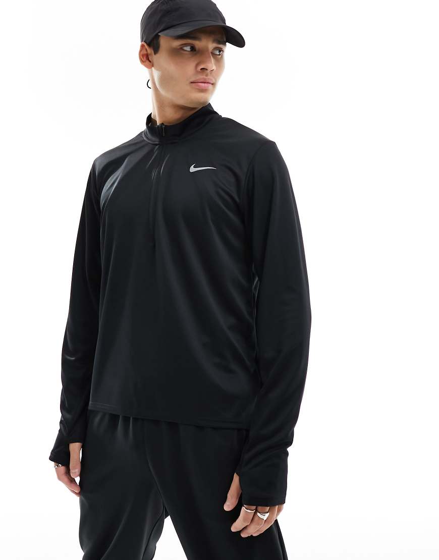 Nike Running - Pacer Dri-FIT - Langärmliges Oberteil in Schwarz mit kurzem Reißverschluss von Nike Running