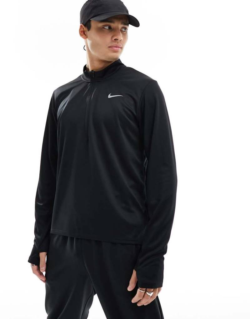 Nike Running - Pacer Dri-FIT - Langärmliges Oberteil in Schwarz mit kurzem Reißverschluss von Nike Running