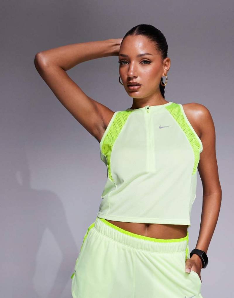 Nike Running - Race Series Dri-FIT - Singlet-Trägertop in Limettengrün von Nike Running