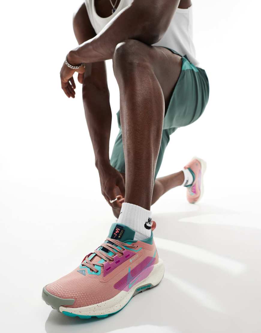 Nike Running - ReactX Pegasus Trail 5 GORE-TEX - Sneaker in Rot und Lila von Nike Running
