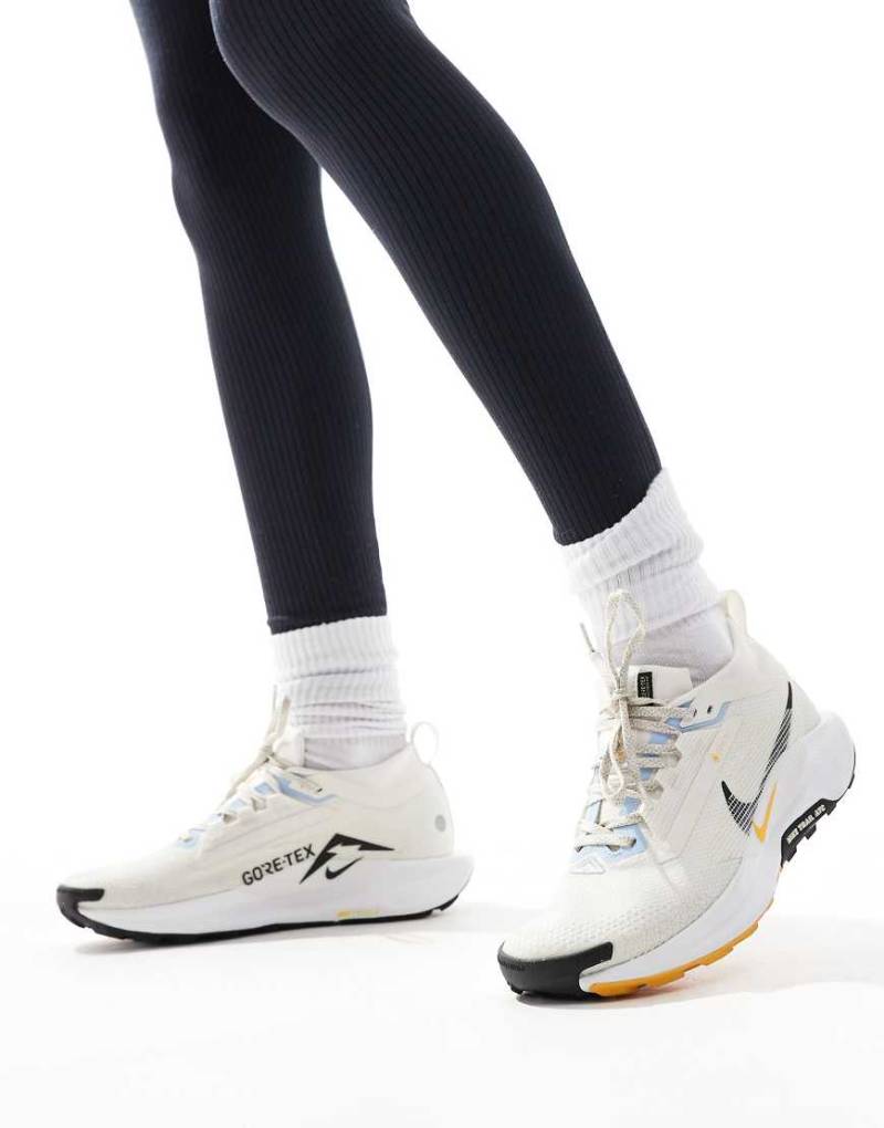 Nike Running - ReactX Pegasus Trail 5 Gore-TEX - Lauf-Sneaker in Wollweiß von Nike Running