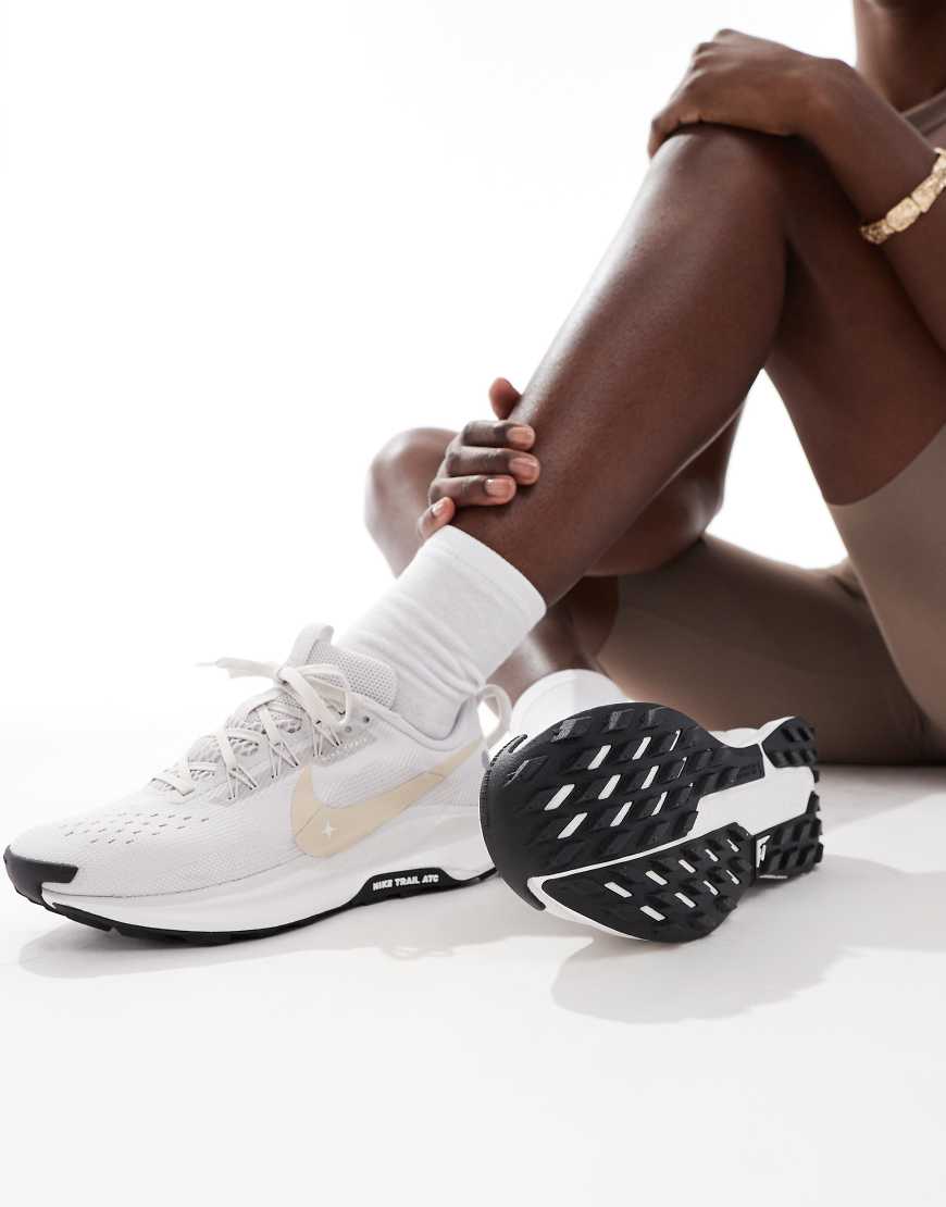 Nike Running - ReactX Pegasus Trail 5 - Sneaker in Grau von Nike Running