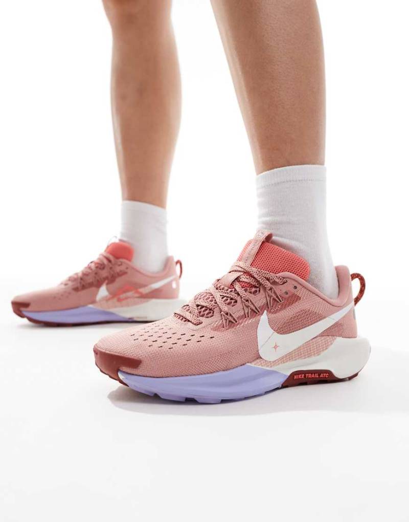 Nike Running - ReactX Pegasus Trail 5 - Sneaker in Rosa und Weiß-Lila von Nike Running