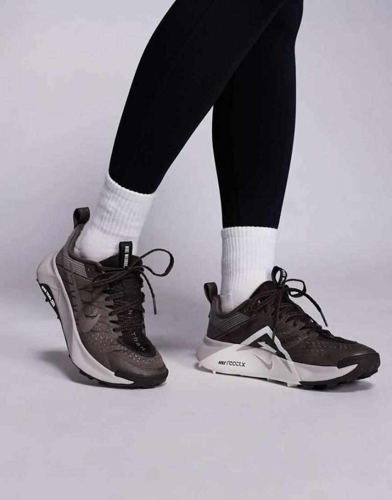 Nike Running - ReactX Wildhorse 10 - Laufschuhe in Braun-Brown von Nike Running