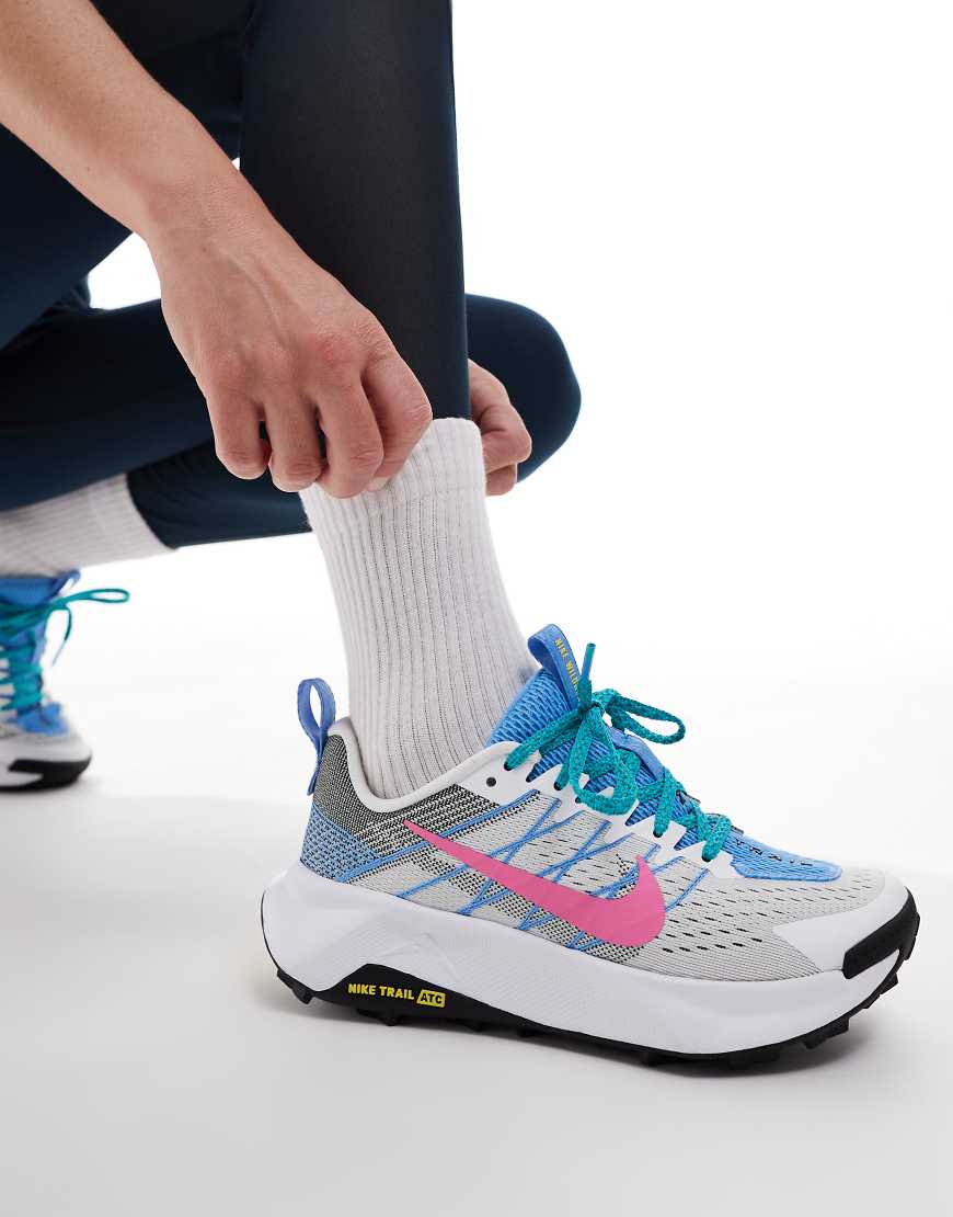 Nike Running - ReactX Wildhorse - Sneaker in Weiß und Blau von Nike Running