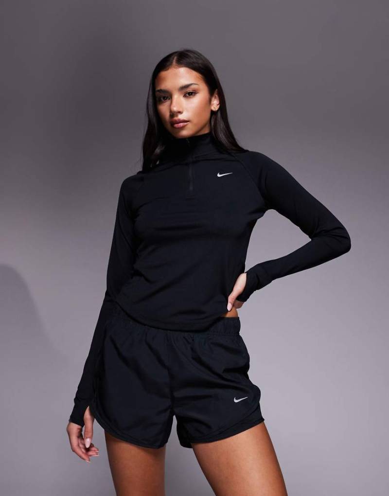 Nike Running - Tempo Dri-FIT - Shorts in Schwarz mit mittelhohem Bund und 3 Zoll Schrittlänge von Nike Running