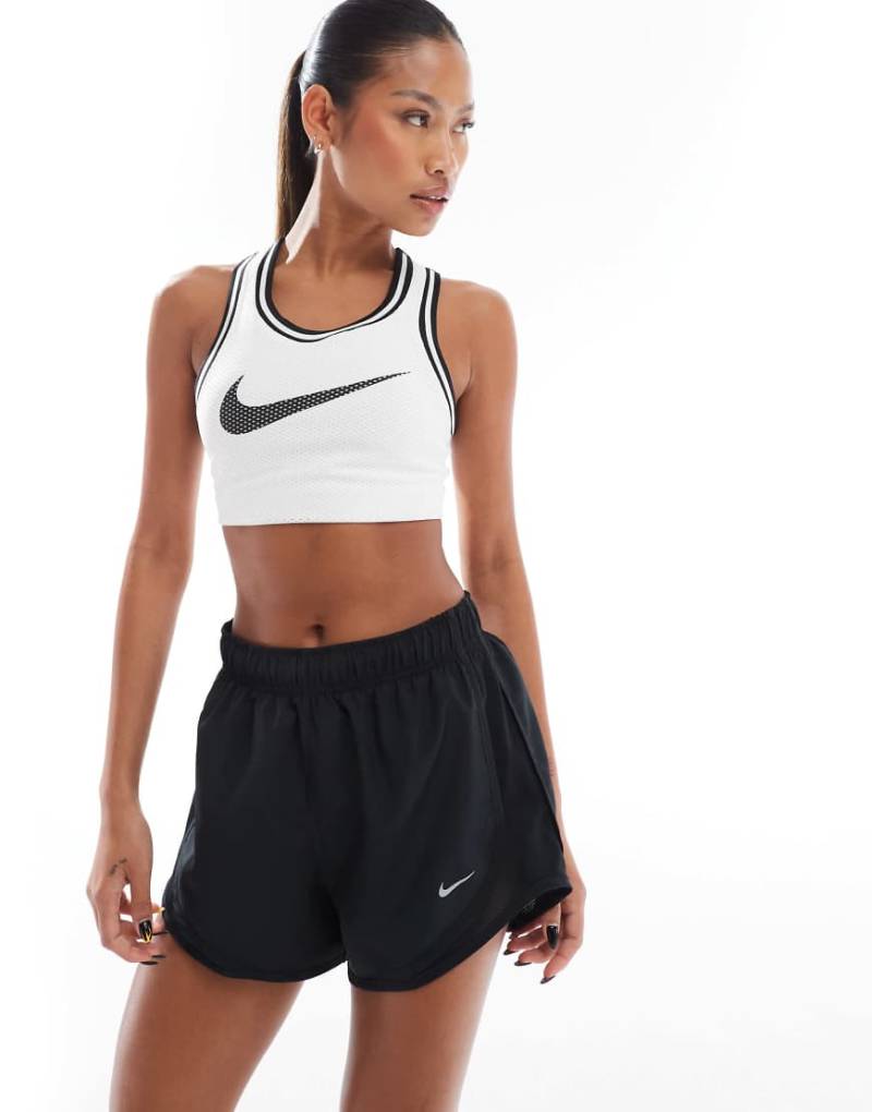 Nike Running - Tempo Dri-FIT - Shorts in Schwarz mit mittelhohem Bund und 3 Zoll Schrittlänge von Nike Running