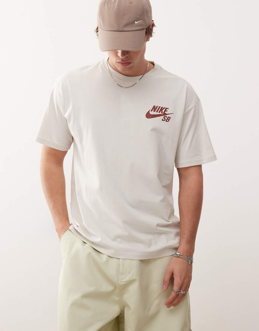 Nike SB - T-Shirt in Hellbeige mit Logo auf Brusthöhe-Neutral Nike SB - T-Shirt in Hellbeige mit Logo auf Brusthöhe-Neutral von Nike SB