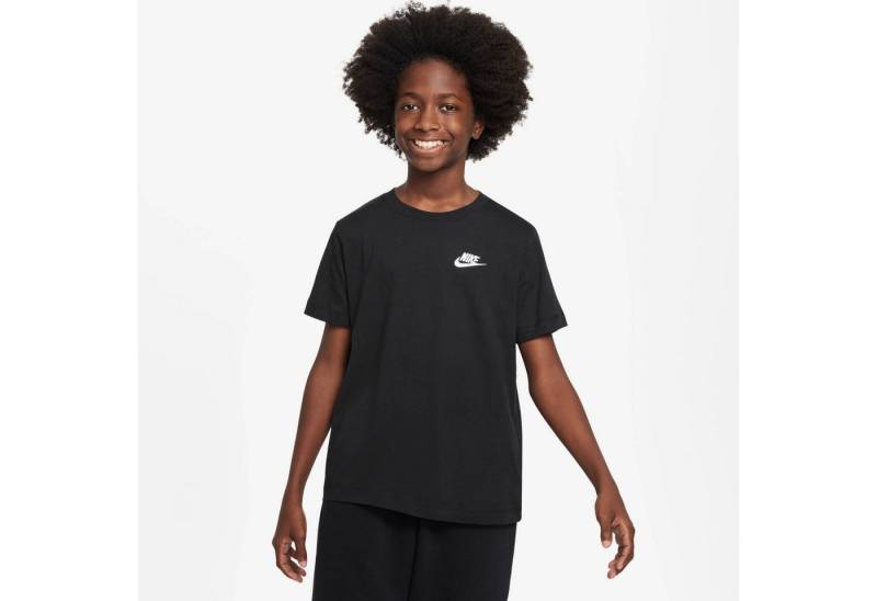 Nike Sportswear T-Shirt Nike Sportswear Big Kids' T-Shirt (1-tlg) gerader Schnitt, normale Ärmellänge, in verschiedenen US-Größen von Nike Sportswear