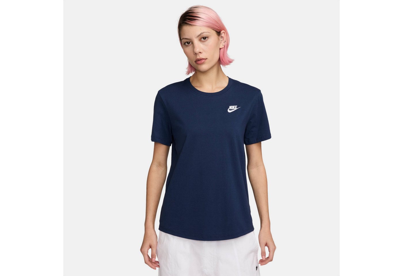 Nike Sportswear T-Shirt Nike Sportswear Club Essentials Women's T-Shirt (1-tlg) von Nike Sportswear