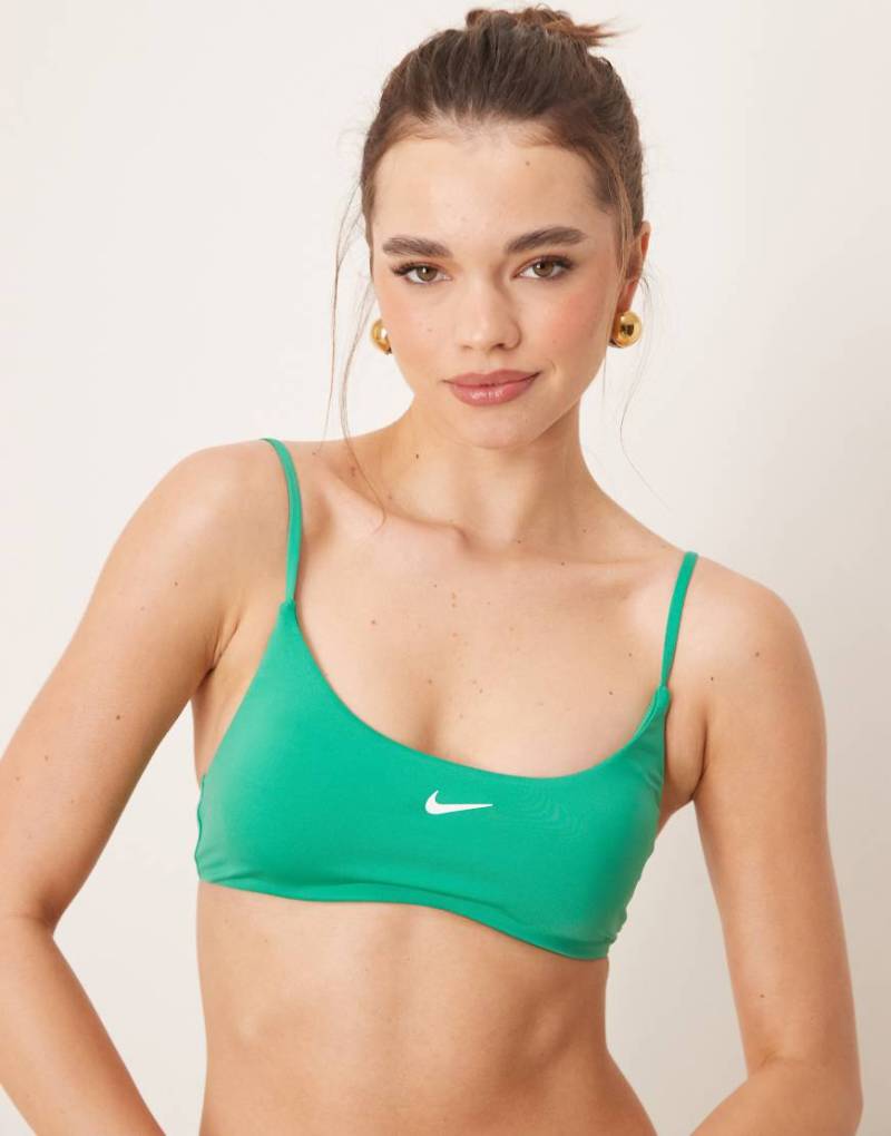 Nike - Essential - Bustier-Bikinioberteil in Grün von Nike Swimming