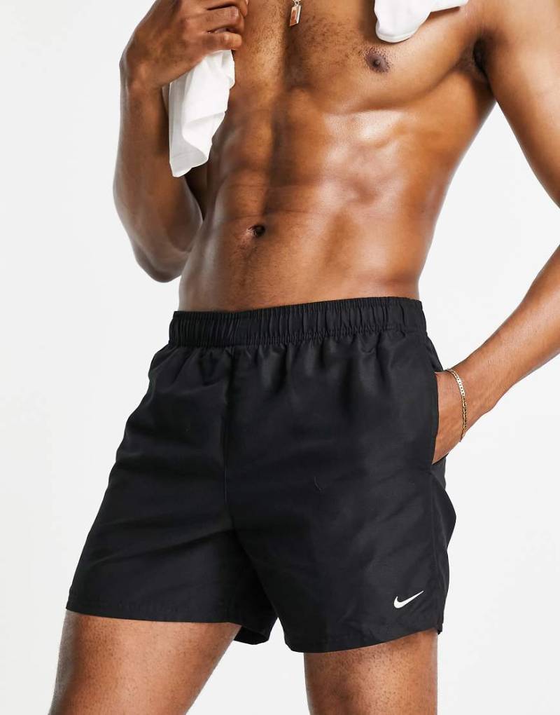 Nike - Volley-Badeshorts in Schwarz, 5 Zoll Schrittlänge von Nike Swimming