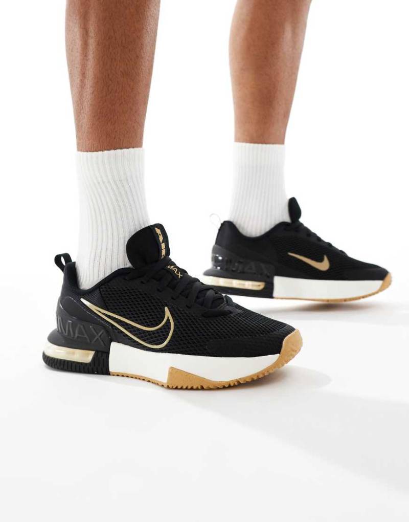 Nike Training - Air Max Alpha 6 - Sneaker in Schwarz und Beige von Nike Training