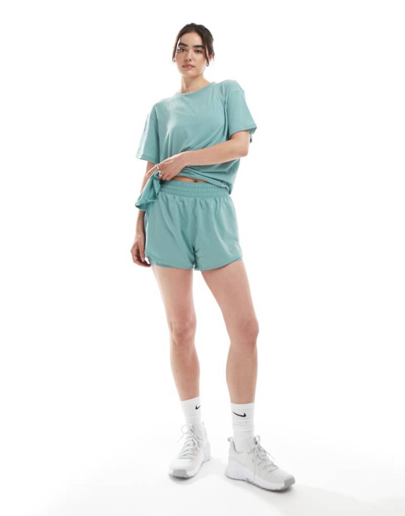 Nike - One Training Dri-FIT - 2-in-1-Shorts in Hellblau mit hohem Bund, 3 Zoll Schrittlänge von Nike Training