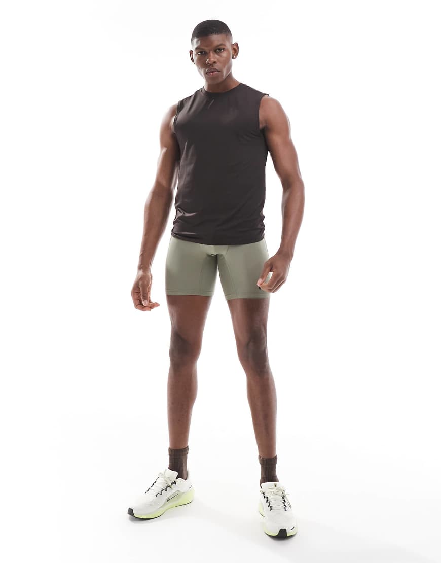 Nike - Pro Training - Dri-FIT - Shorts in Khaki-Schwarz von Nike Training