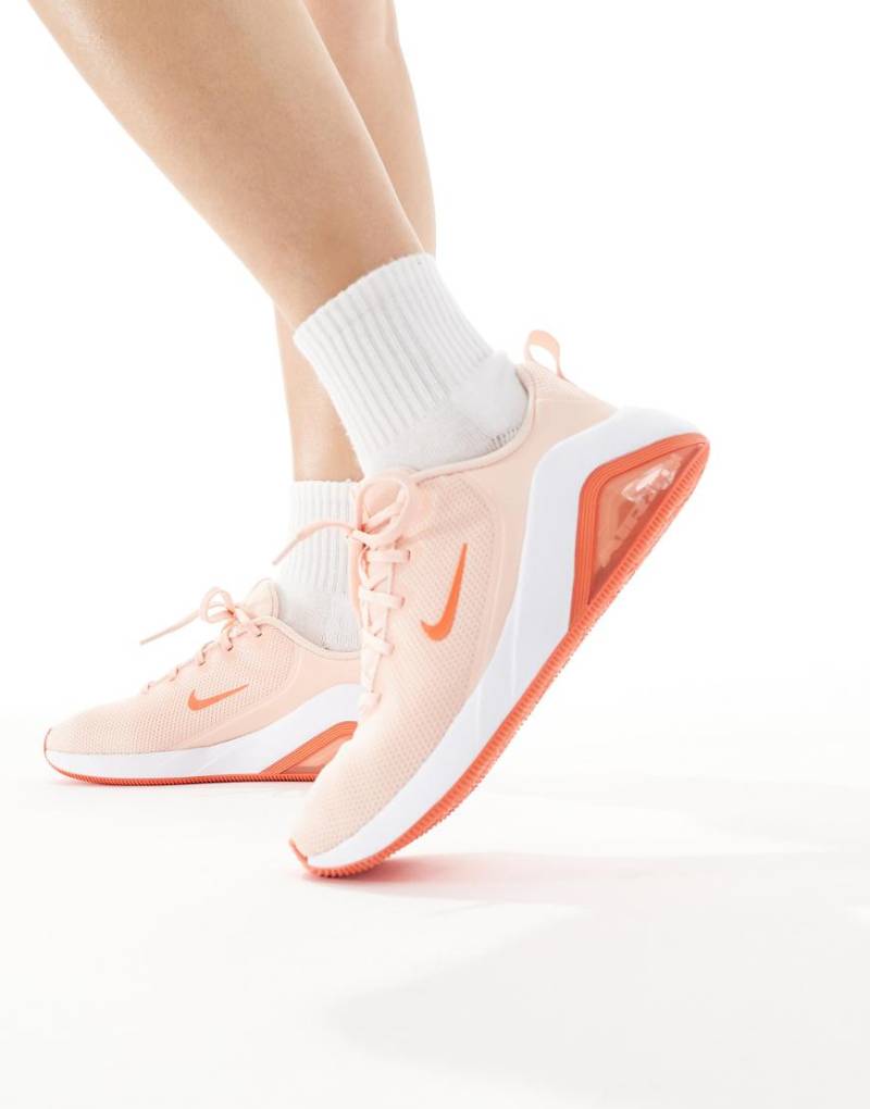 Nike Training - Air Zoom Bella 7 - Unisex-Sportschuhe in Rosa und Weiß von Nike Training