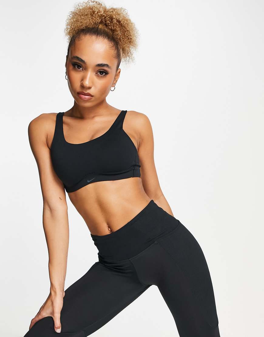 Nike Training - Alate Coverage Dri-FIT - Sport-BH in Schwarz mit leichter Stützfunktion von Nike Training