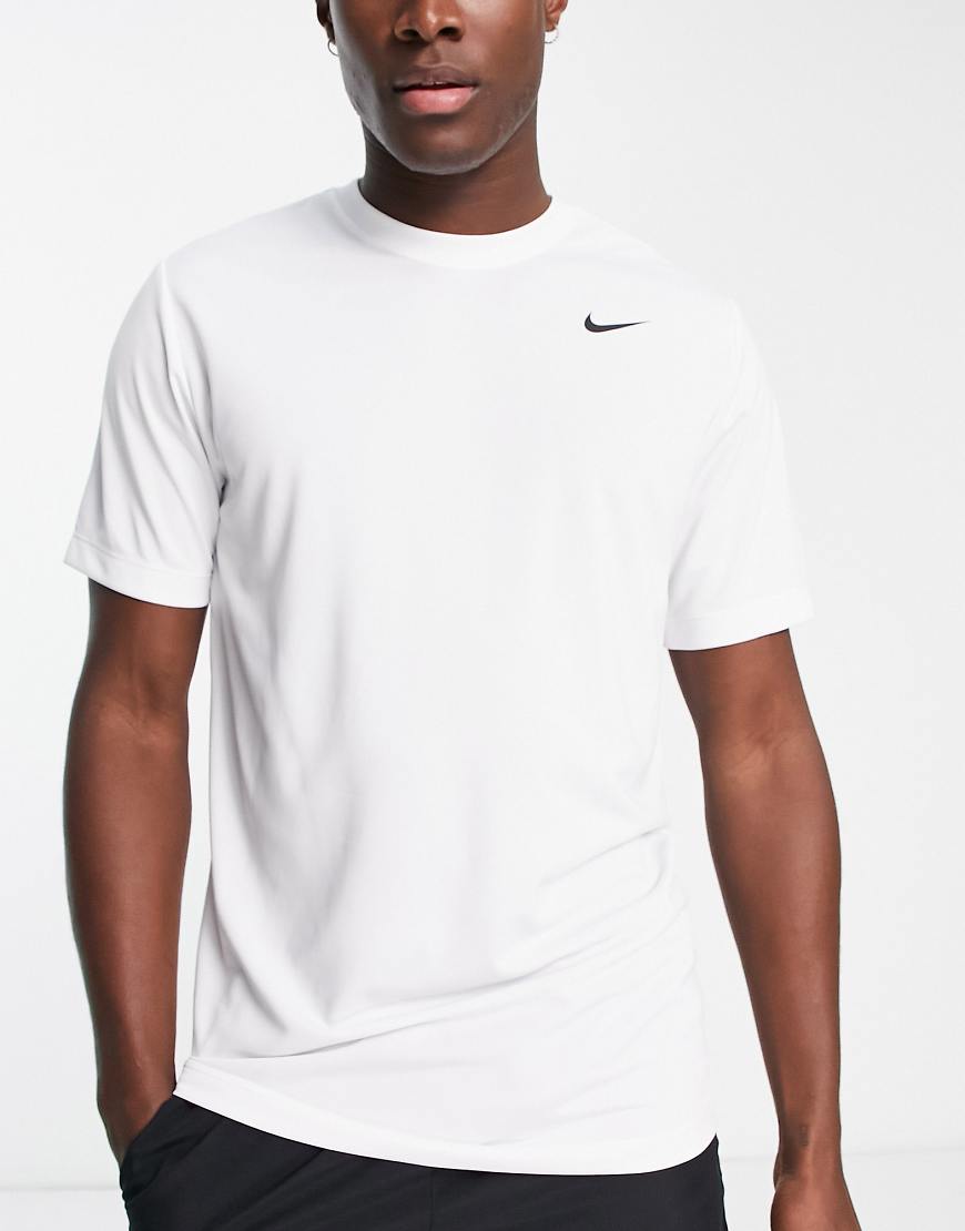 Nike Training - Legend Dri-FIT - T-Shirt in Weiß von Nike Training
