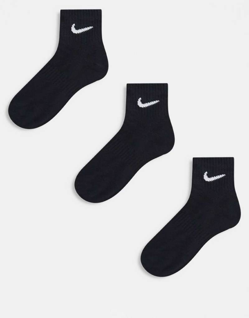 Nike Training - Everyday - 3er-Pack leichte Knöchelsocken in Schwarz von Nike Training