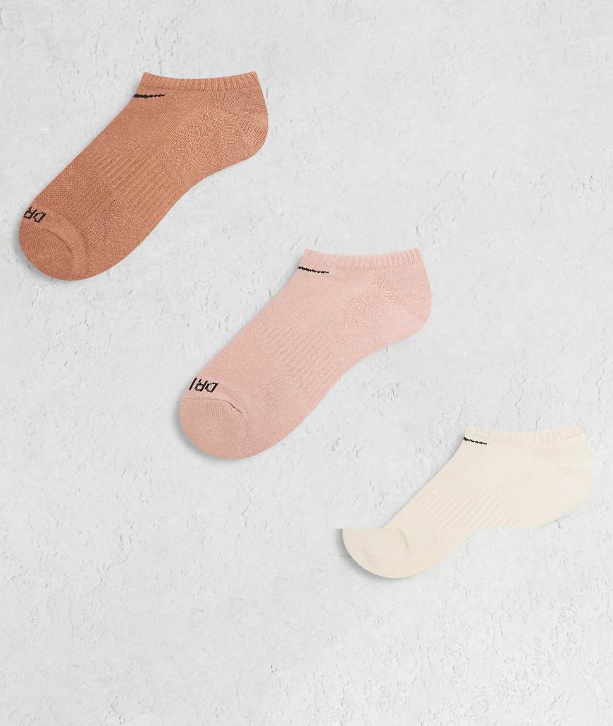 Nike Training - Everyday Cushioned - 3er-Pack Socken in verschiedenen Farben-Bunt Nike Training - Everyday Cushioned - 3er-Pack Socken in verschiedenen Farben-Bunt von Nike Training
