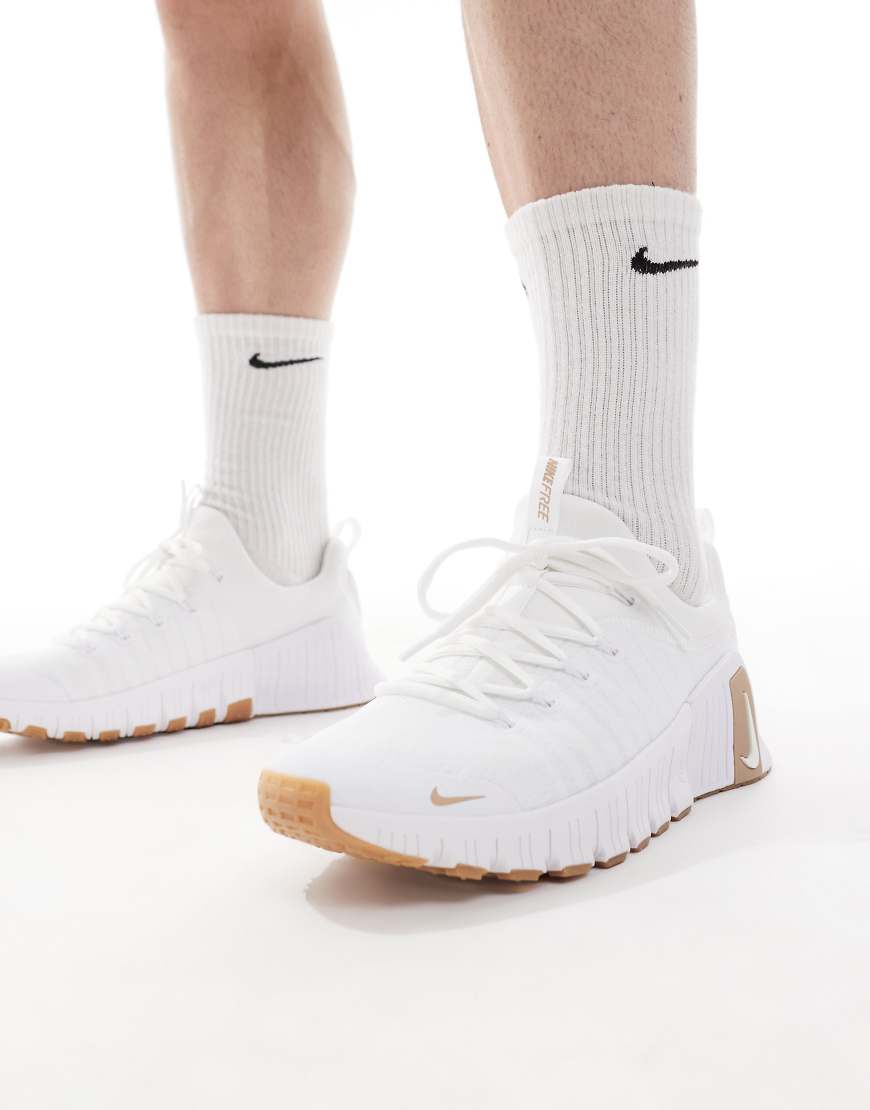 Nike Training - Free Metcon 6 - Sneaker in Weiß von Nike Training