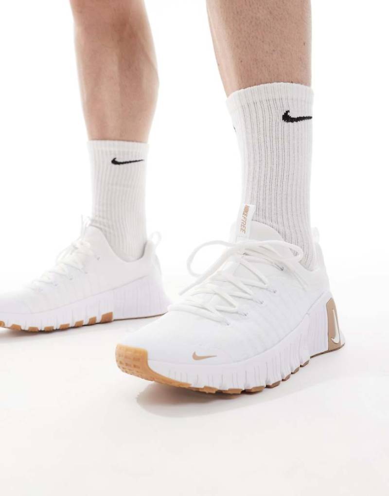 Nike Training - Free Metcon 6 - Sneaker in Weiß von Nike Training