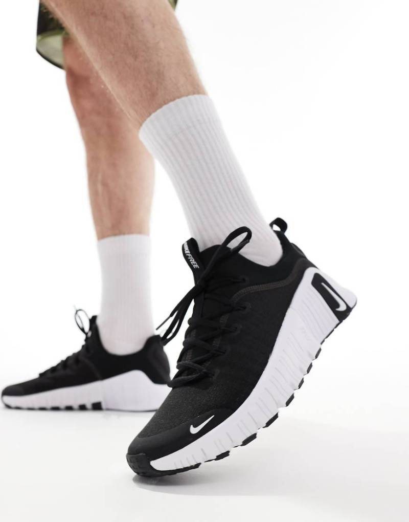 Nike Training - Free Metcon 6 - Sportschuhe in Schwarz und Weiß von Nike Training