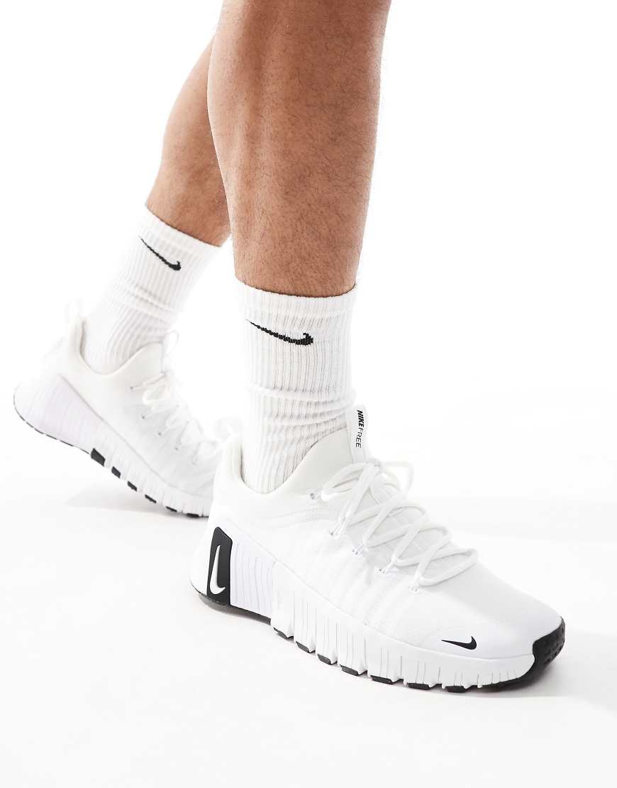 Nike Training - Free Metcon 6 - Unisex-Sneaker in Weiß und Schwarz von Nike Training
