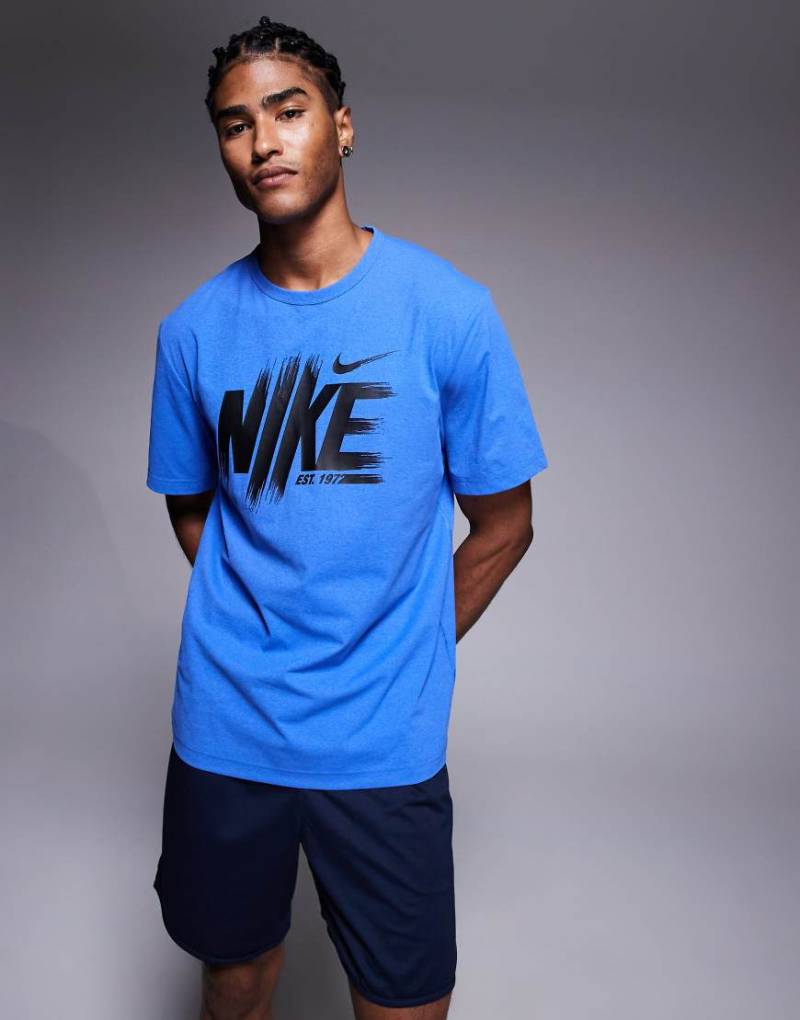 Nike Training - Hyverse Dri-FIT - T-Shirt in Blau von Nike Training