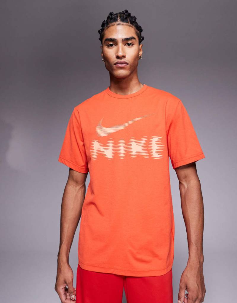Nike Training - Hyverse Dri-FIT - T-Shirt in Rot von Nike Training