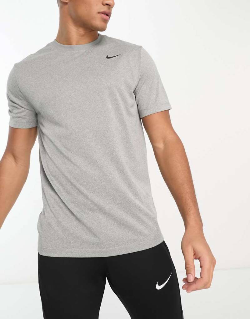 Nike Training - Legend Dri-FIT - T-Shirt in Grau von Nike Training