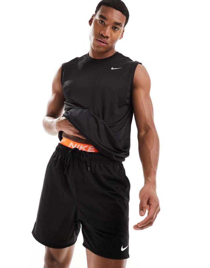 Nike Training - Legend Dri-FIT - Trägershirt in Schwarz von Nike Training