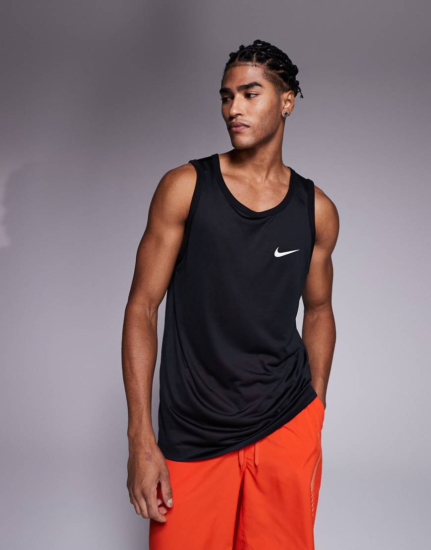 Nike Training - Legend Dri-FIT - Trägertop in Schwarz von Nike Training