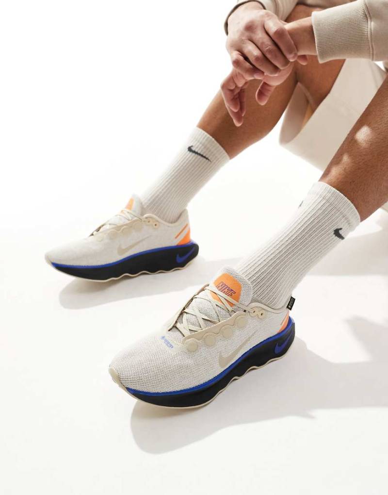 Nike Training - Motiva GORE-TEX - Sportschuhe in Beige und Blau-Neutral von Nike Training